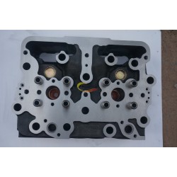 发动机汽缸盖 NT855 4915442
